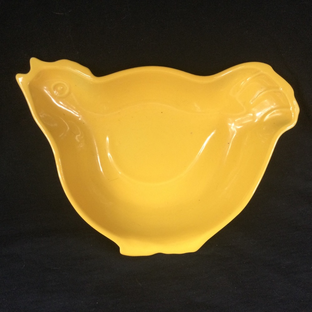 Cerutil Portugal Stoneware Yellow Chicken Dish